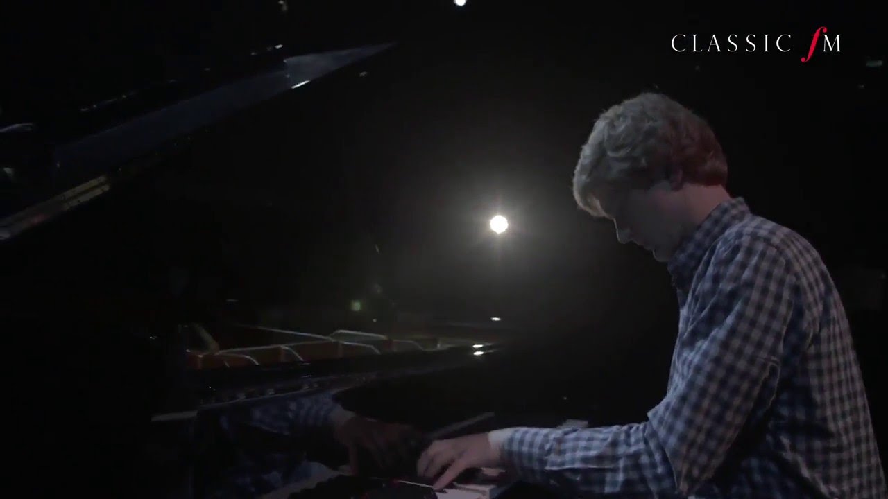 Jan Lisiecki - Rachmaninoff Prelude in C# minor Op.3 No.2