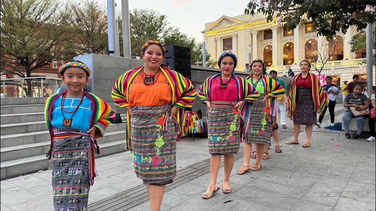 Demasiado turismo en El Salvador sv