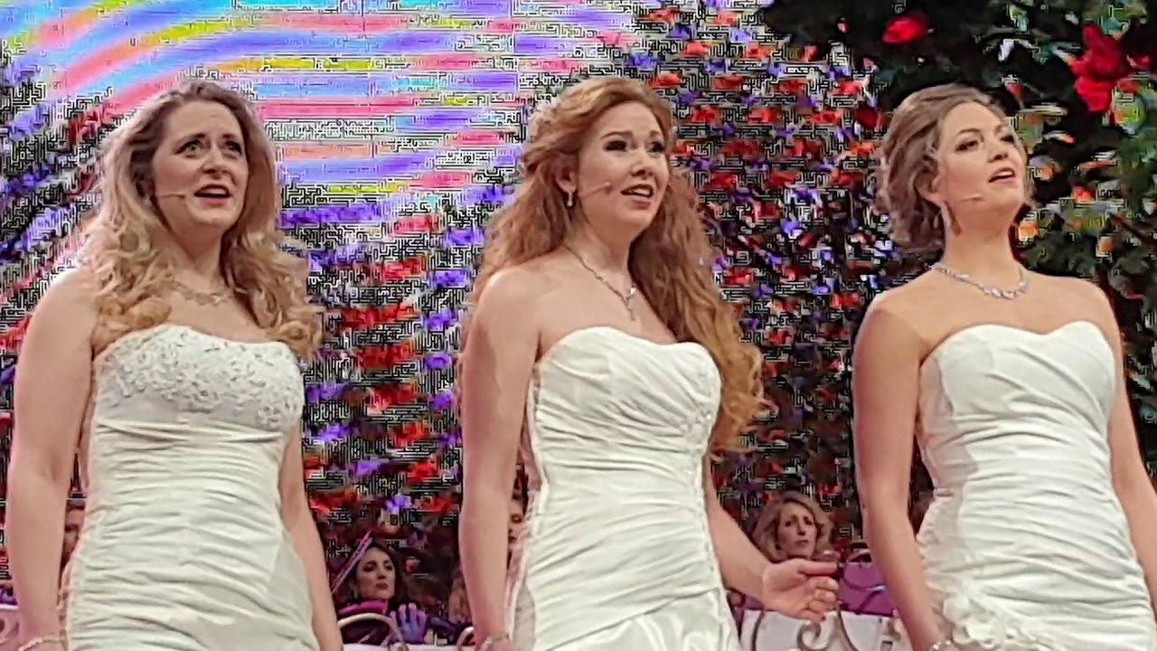 André Rieu & Johann Strauß Orchestra - The Rose - Live in Stuttgart, Germany
