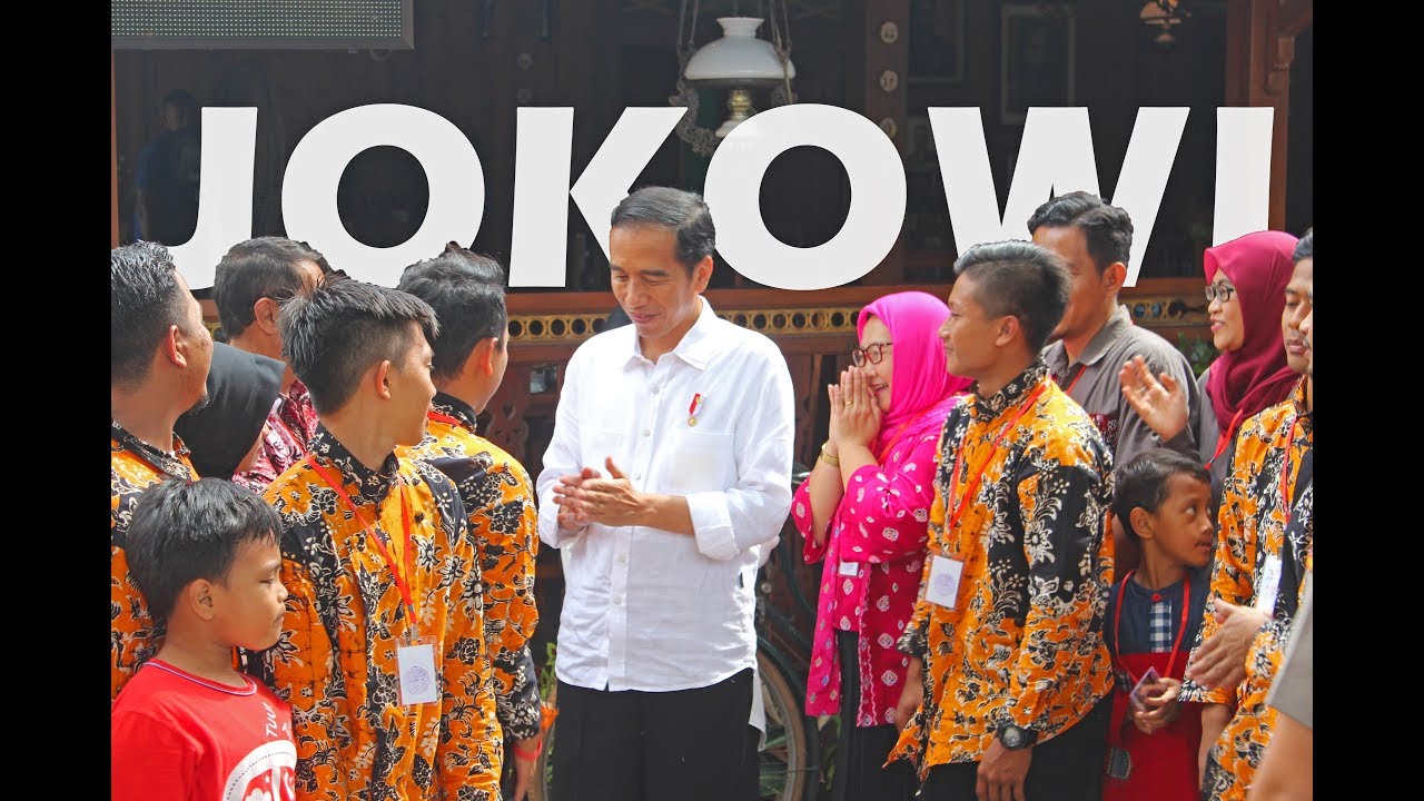KUNJUNGAN JOKOWI DI TUBAN - PERTAMA KALI JOKOWI MAKAN RAJUNGAN DI RM. NDORO BEI
