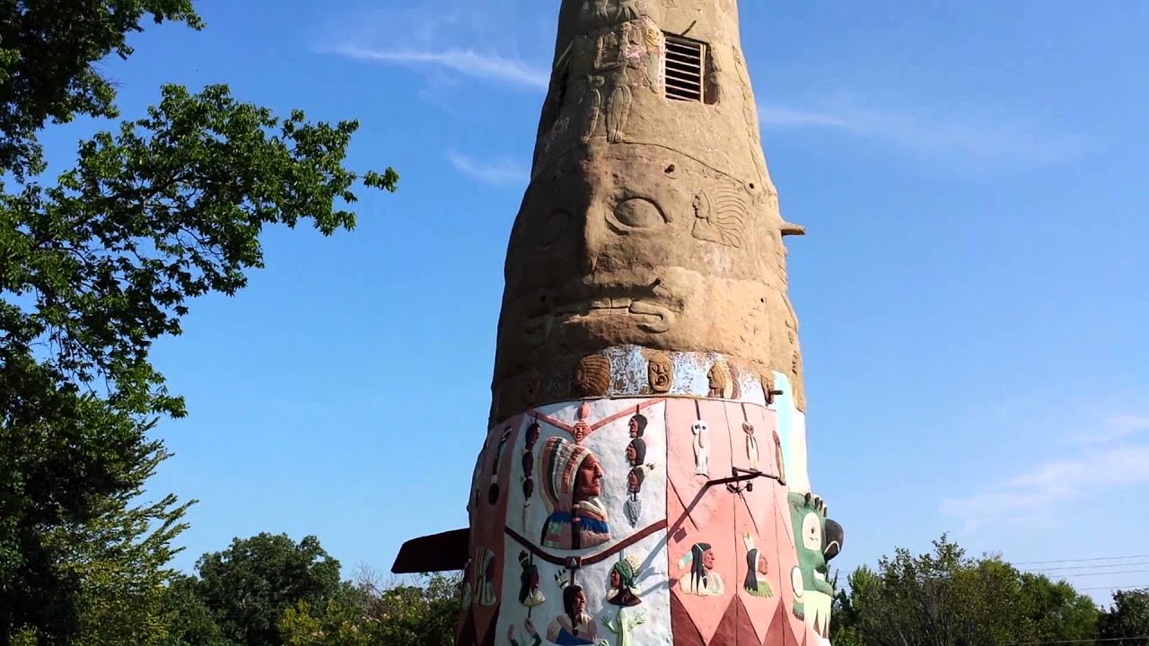 Foyil, Oklahoma US Historic Route 66 World's Largest Concrete Totem Pole