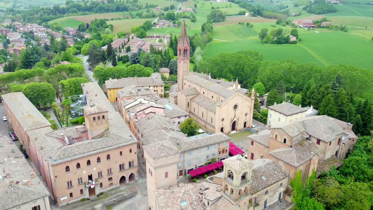 Castelvetro di Modena in 4K