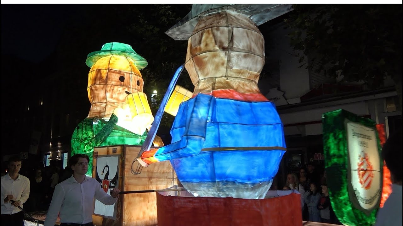 Schützenfest. Der Fackelzug in Grevenbroich 2025