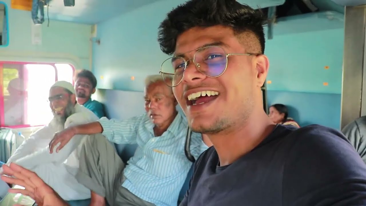 BANARAS KE SAFAR ME KHUB MAJA AAYA - TRAVEL VLOG