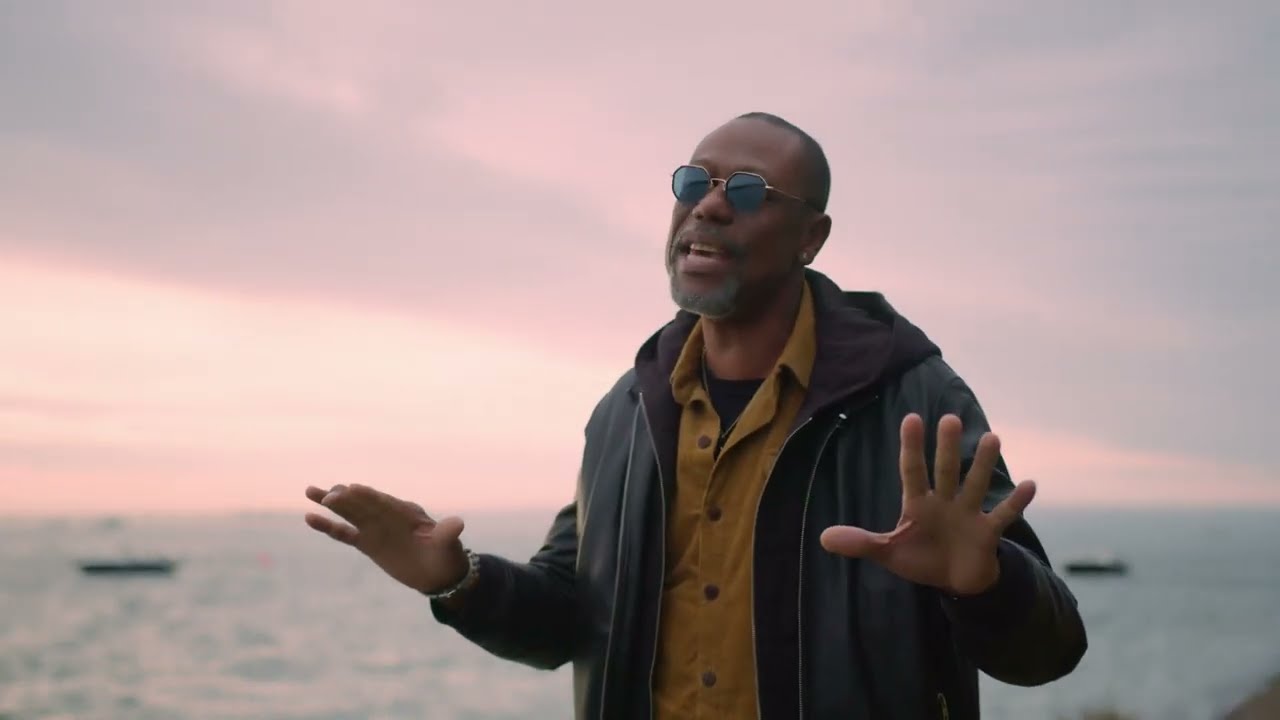 PHILIPPE COTELLON feat A'RIEKA - Mama (Clip Officiel)