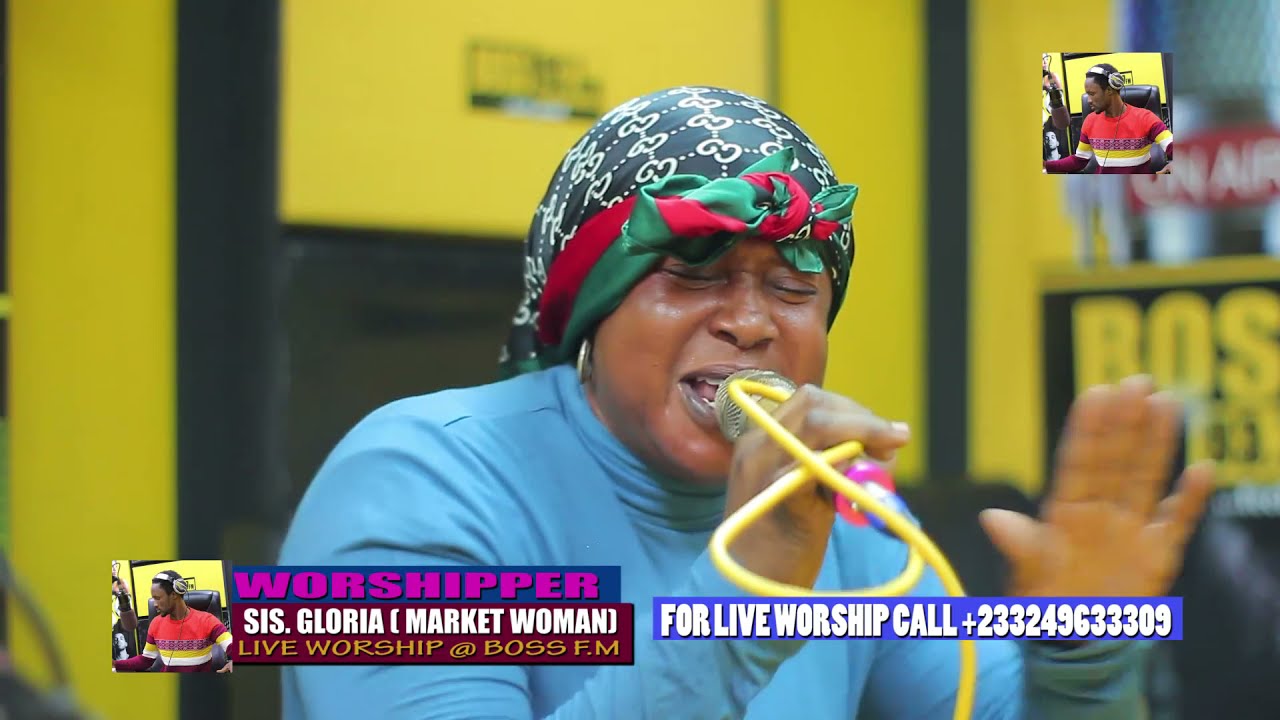 This Market woman sister Gloria is serious in worship🔥 Powerful one with Debrighter on bossfm