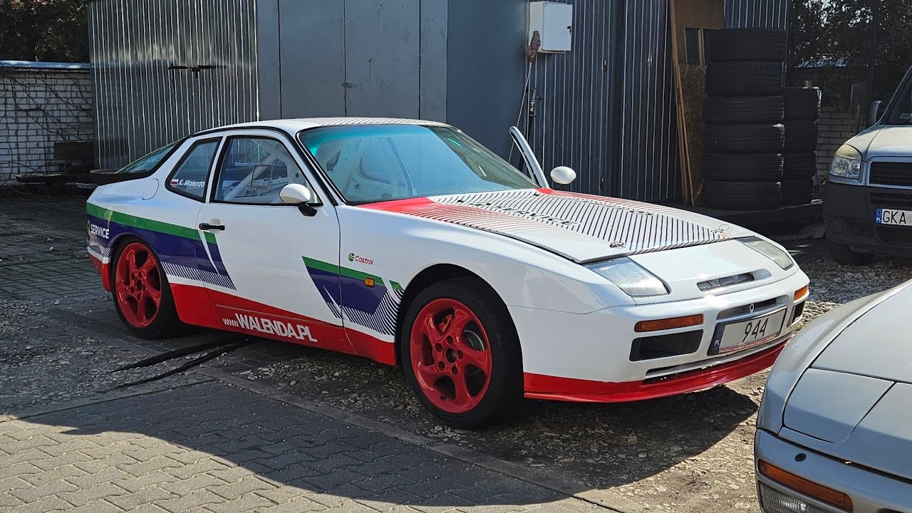 Porsche 944 S2 Race Car by Walenda Motorsport