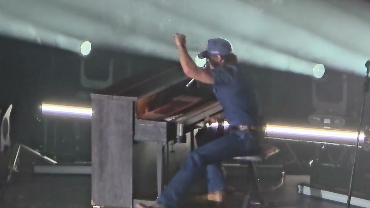 Keep Your Hands To Yourself - Tucker Wetmore LIVE Harrisburg, PA NRA concert 2/14/26
