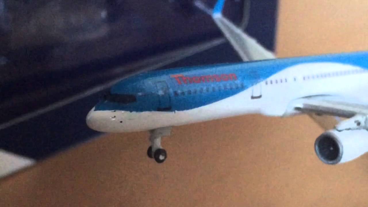 *FIRST ON YOUTUBE* Thomson Airways 757-200 1/400 Model Review