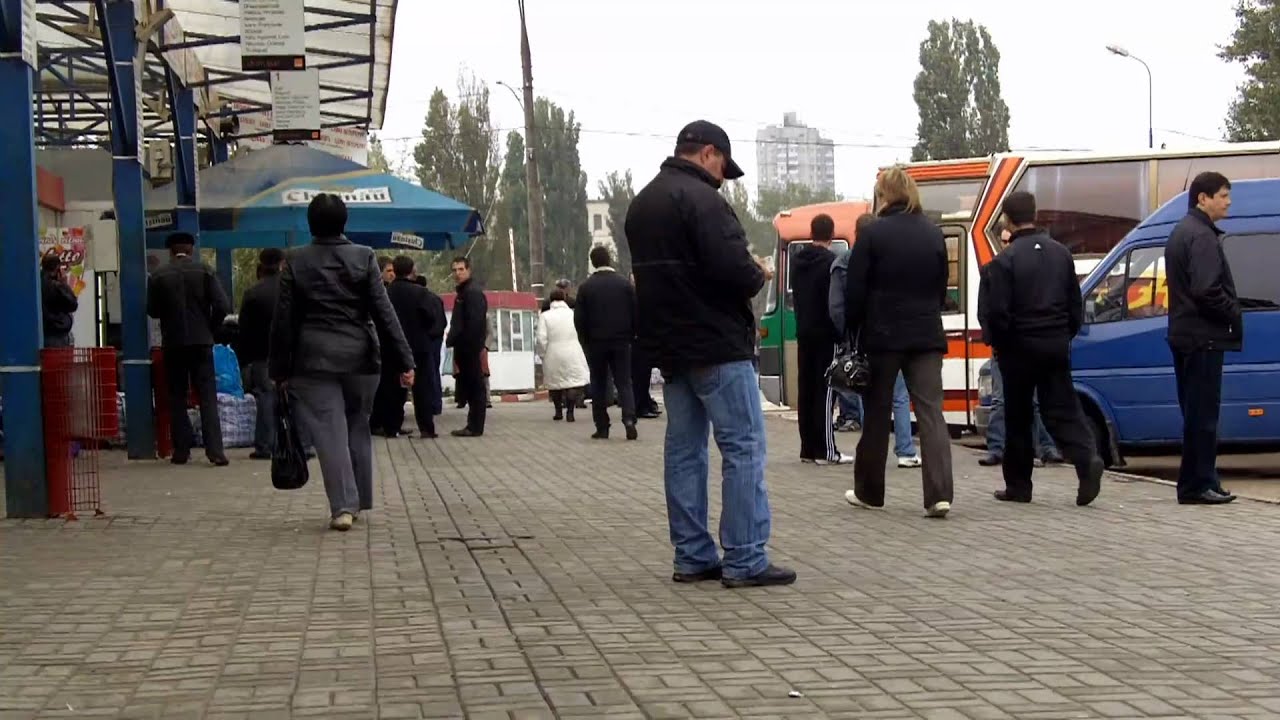 Auto-Gara de Nord, Chișinău, așteptare, strigări pentru „clienți