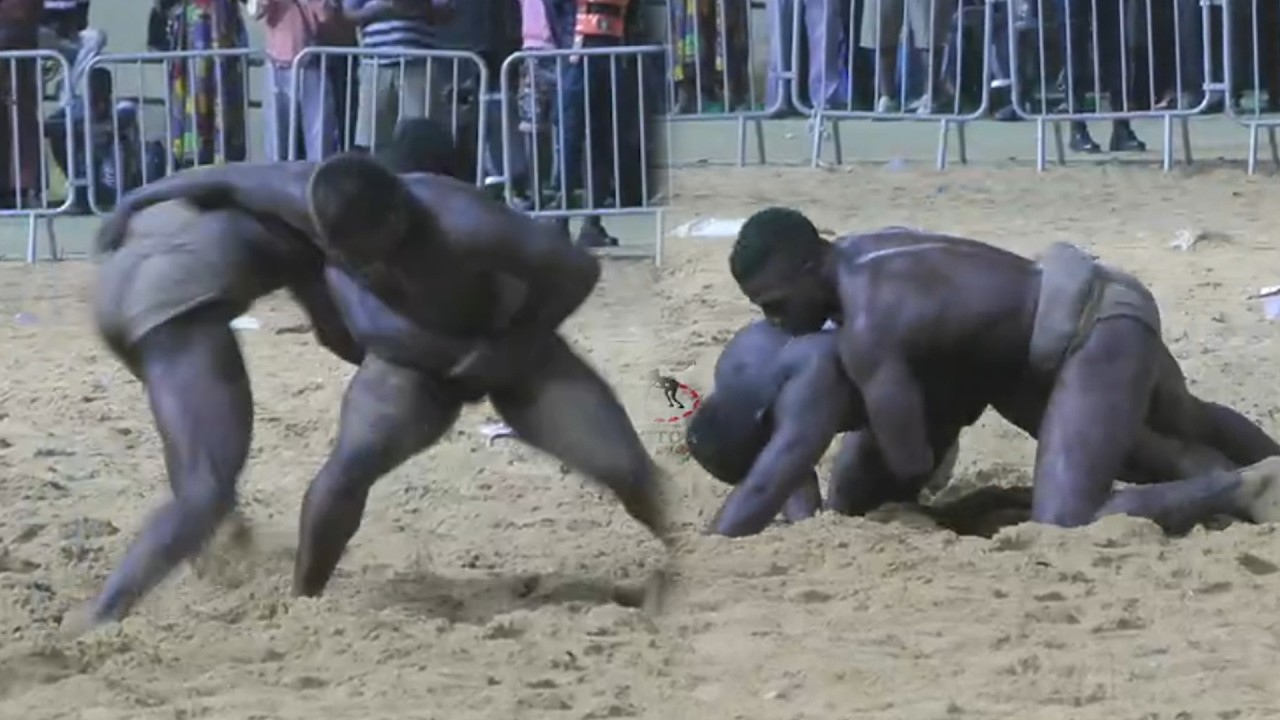 Demi final Poids Leger - Seny Sembene file en finale Ibou Diop le frère de Mbaye Diop Palmarin