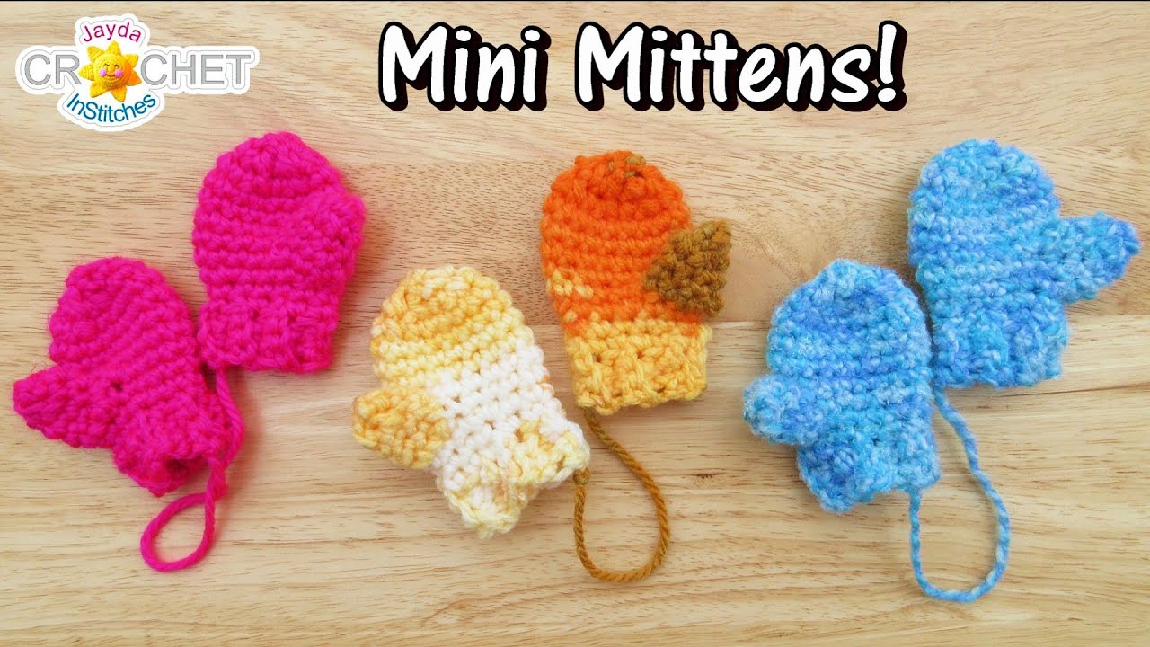 Miniature Mittens Ornament - Crochet Pattern & Tutorial