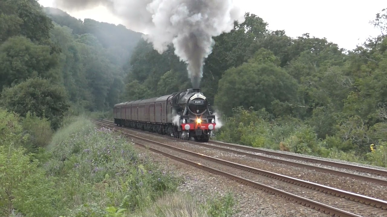 45690 Leander with a monstrous climb of Hemerdon Bank with the last Royal Duchy of 2021 - 12/09/2021
