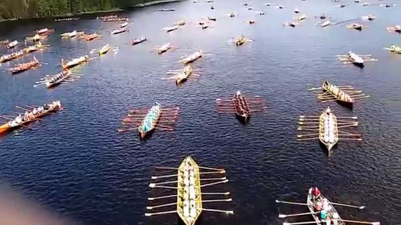 Sulkava Kirkkoveneiden yösoudun lähtö 2015.