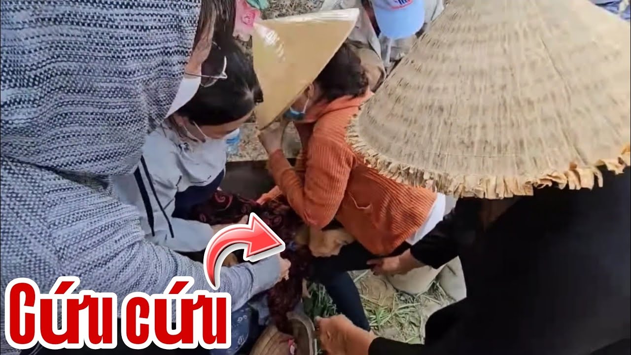 Cứu cứu 2 chú cháu âm thầm đi vào Nghia Trang thăm lại Ngôi Mô em Thúy Hằng 35t đầy xót xa.