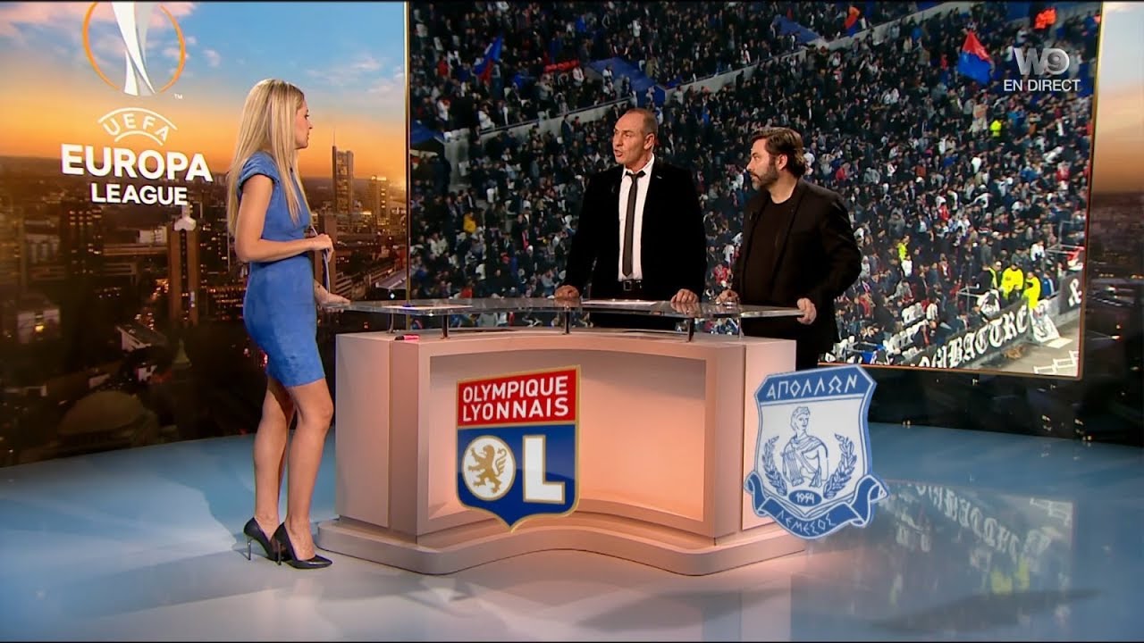Carine Galli 23 novembre 2017 Robe courte moulante Jambes Talons Sexy