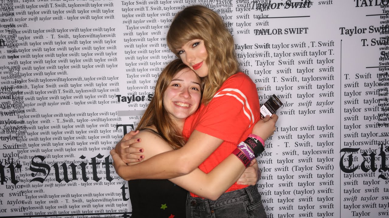 TAYLOR SWIFT'LE TANIŞTIM // Menajerleri Beni Aradı!