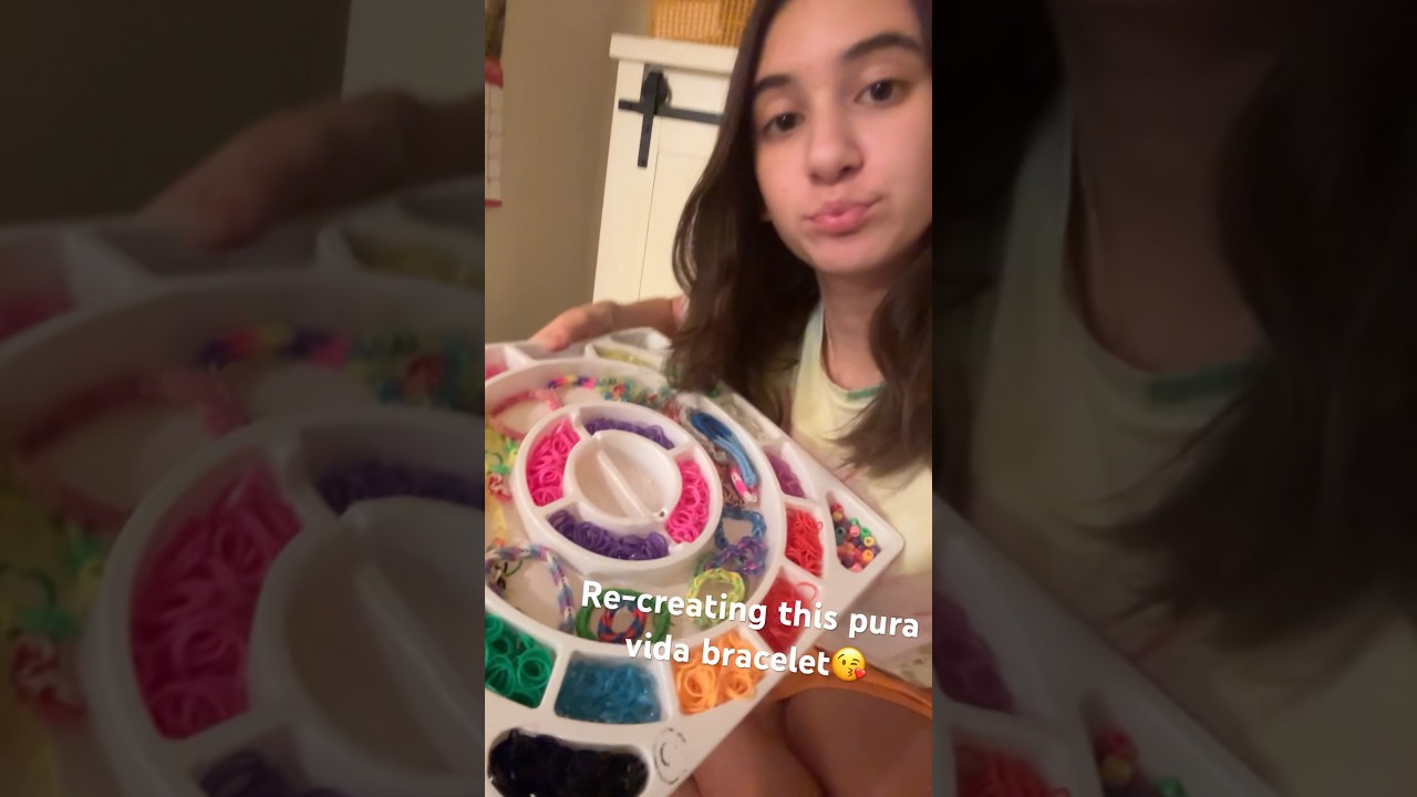 Recreating pura vida bracelet #puravida #bracelet #craft #rubberbandbracelet #braceletmaking #shorts