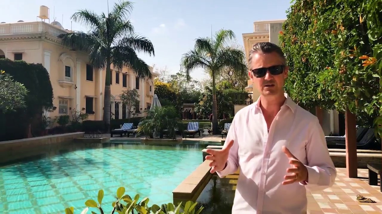 India luxury hotels, places and haveli in Rajasthan. Allan Blanchard review of Royal Heritage Haveli