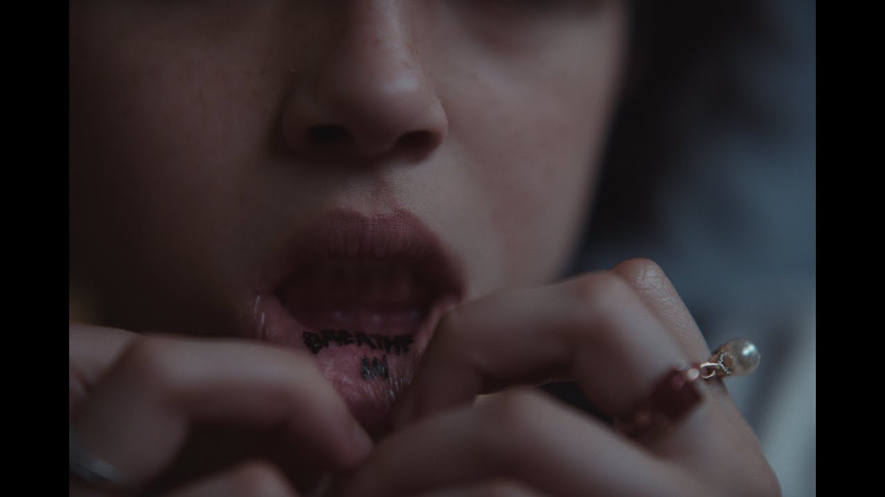 The High Curbs - Breathe In (Official Video)