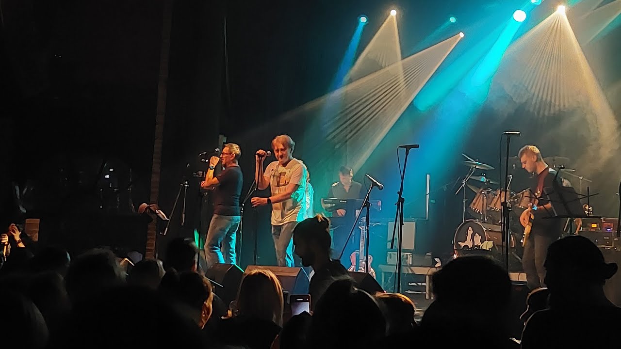Neki to vole vruće : Jeans generacija ( uživo u Tvornici kulture, 20.10.2023. )