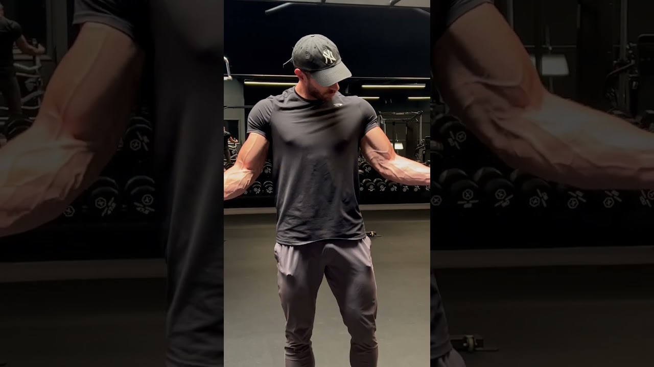 When the pump is pumping #GymPump #Veins #Cut #ShredSeason #Fitness #FitnessChannel #Subscribe #Gym