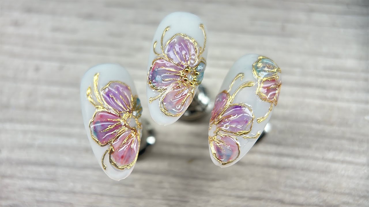 3D Floral Nail Art | Elegant Pastel Design with Gold Details 💅✨
