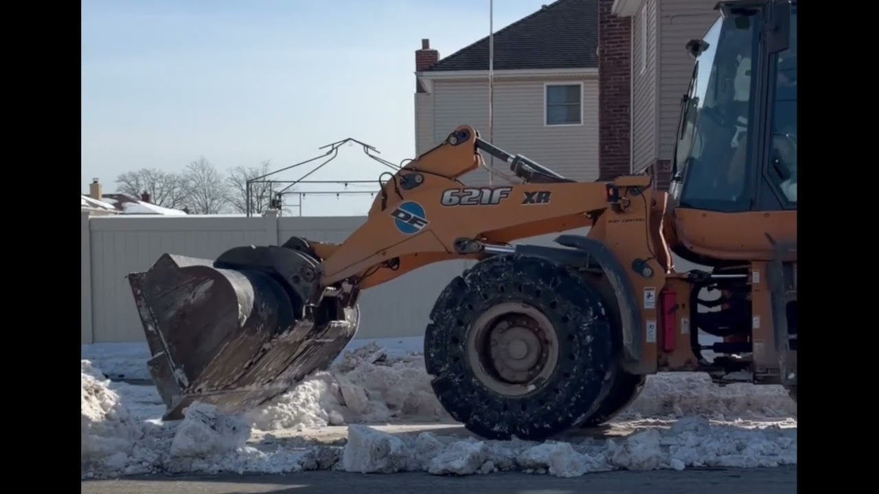 Snow removal continues on Staten Island after major snowstorm
