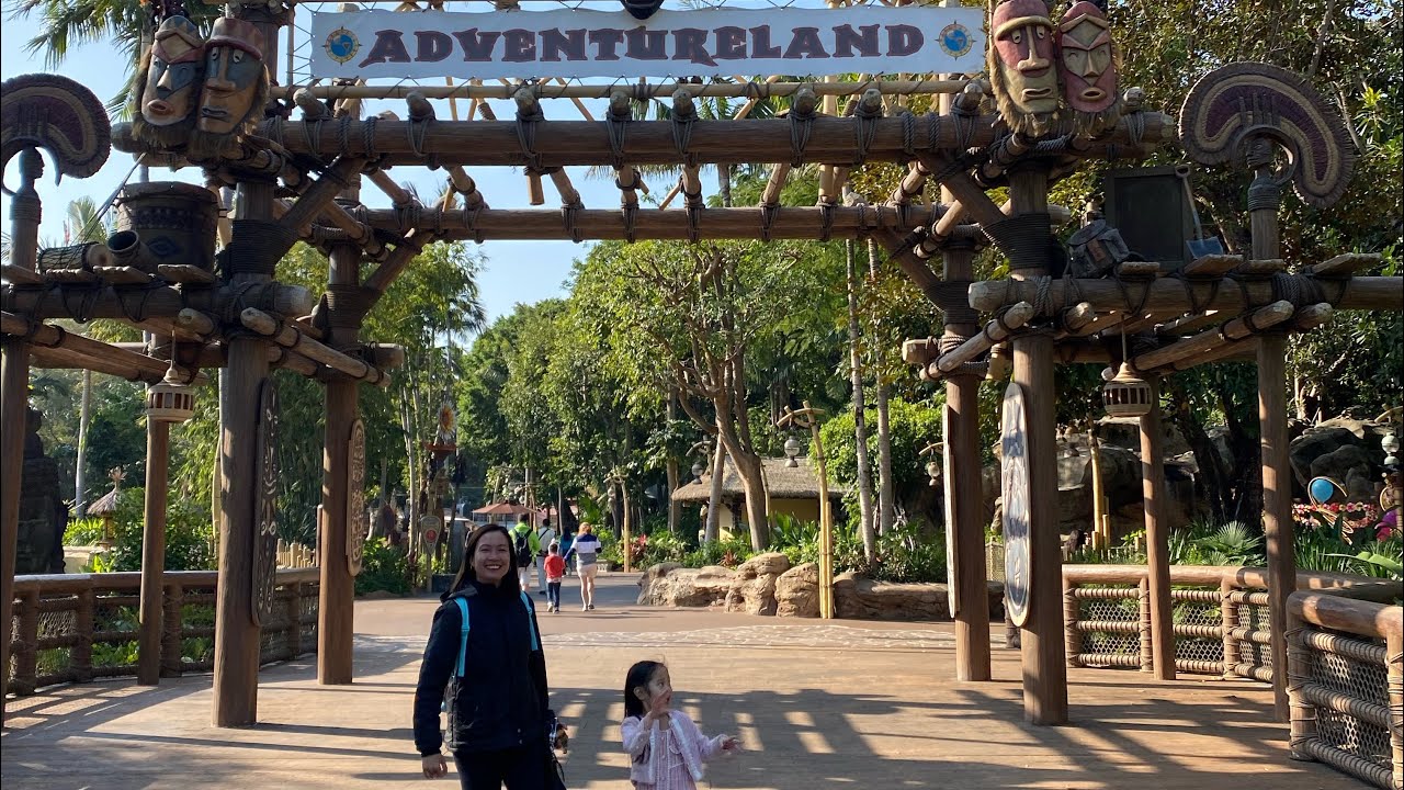 Tour in Disney land hongkong 