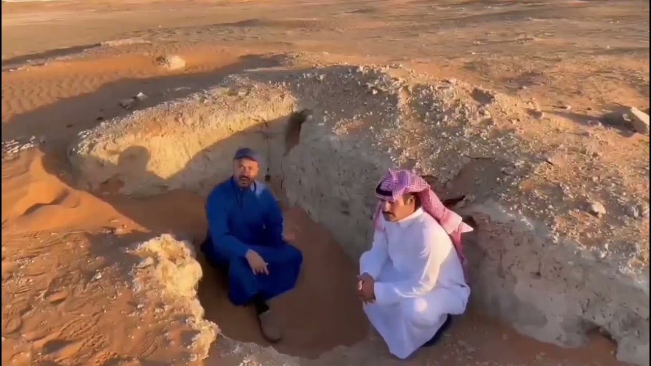 بيوت تحت الأرض عند جبل فرزان