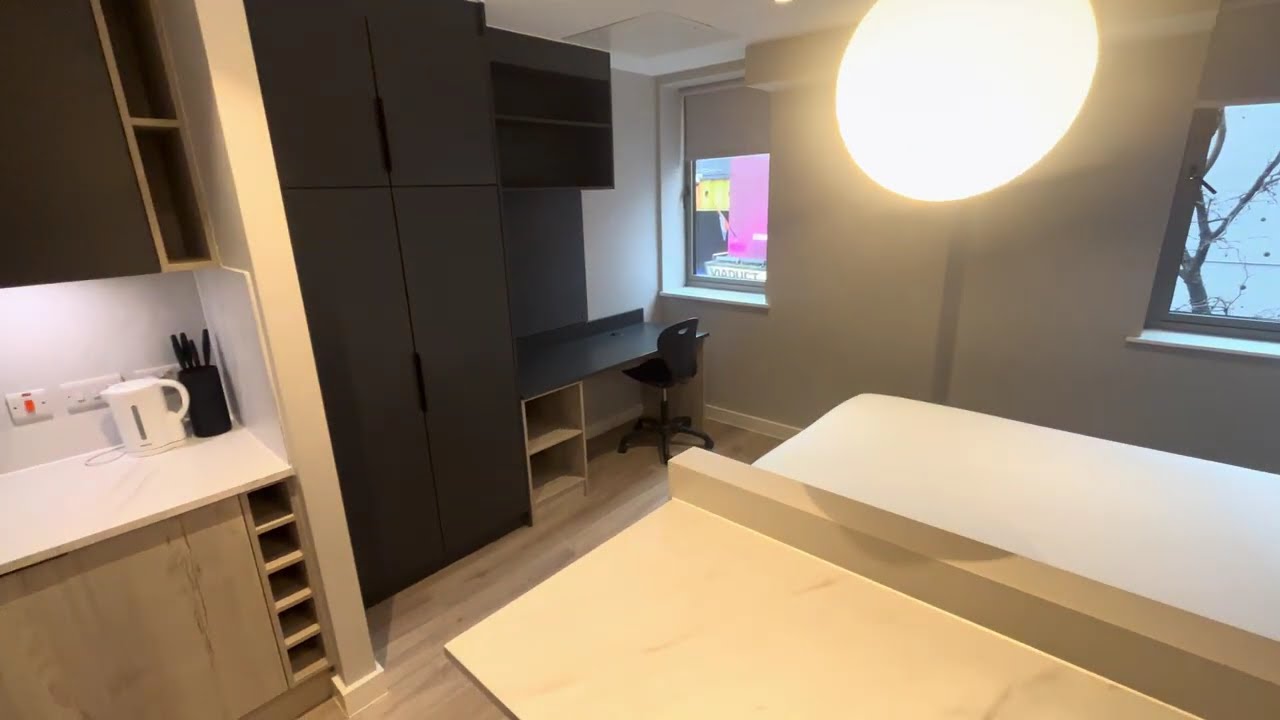 Studio 34, Briggate Studios. 