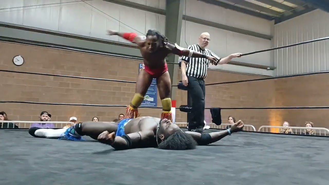 Redus Atlas and The Annointed One Roddy Suavino compete for the WCPW Title