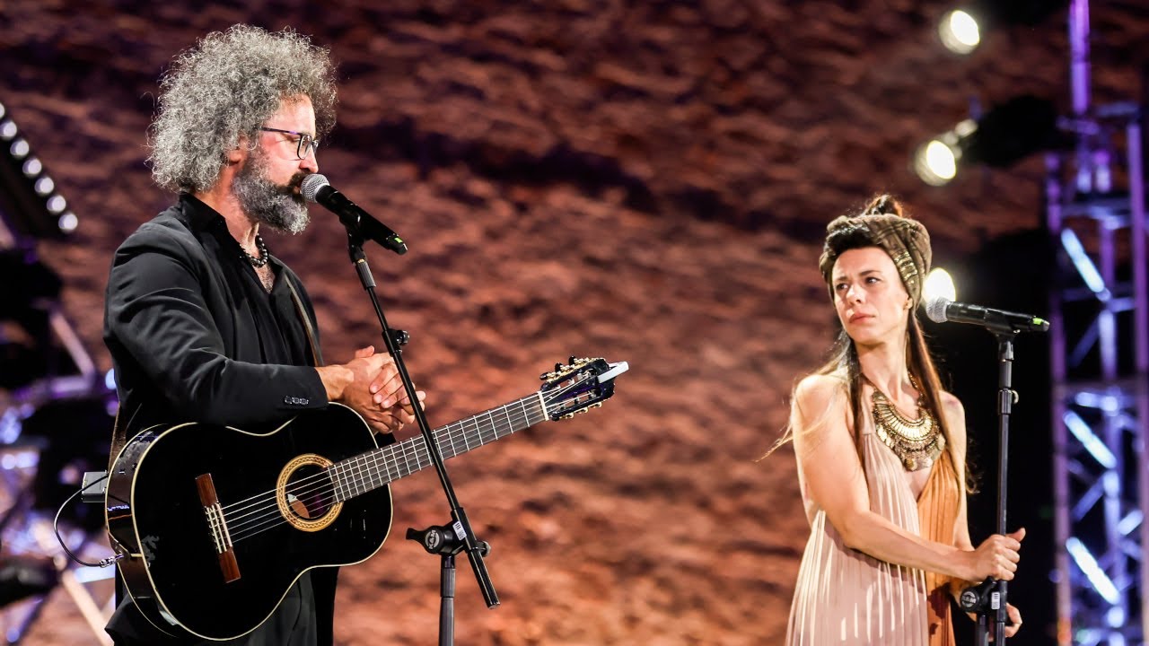 Simone Cristicchi e Amara in 
