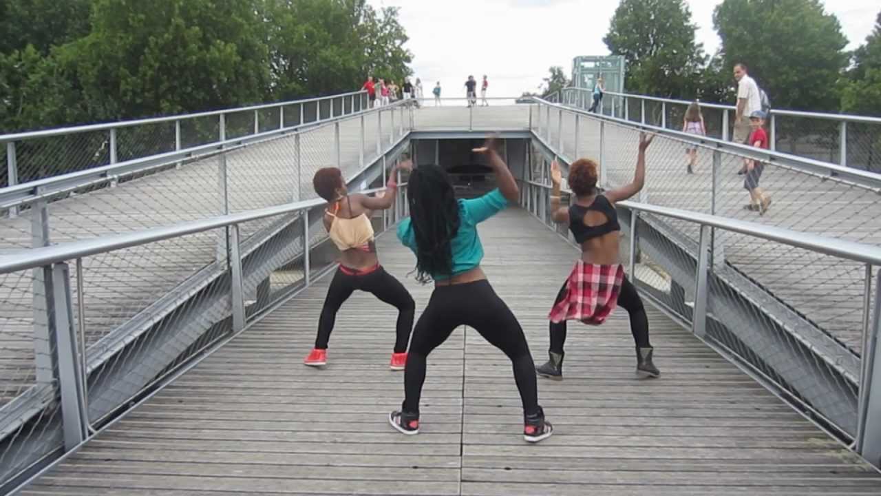 Queensy - BLAZIN' - 