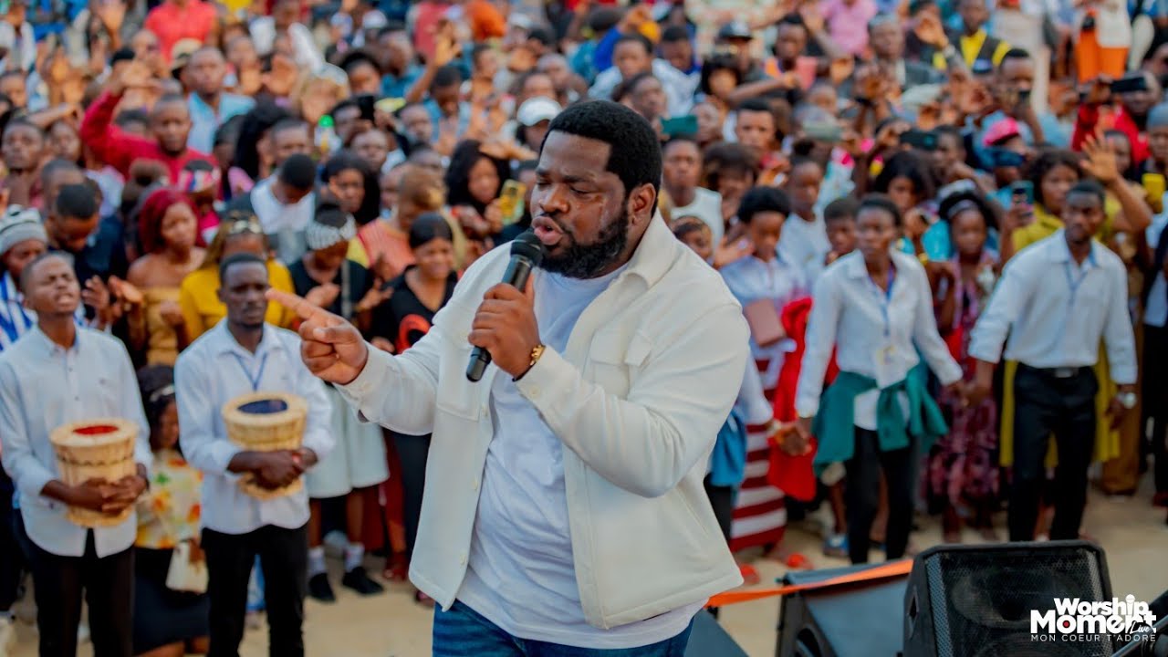 Fr Emmanuel Musongo dans concert évangélique Muanda pour christ