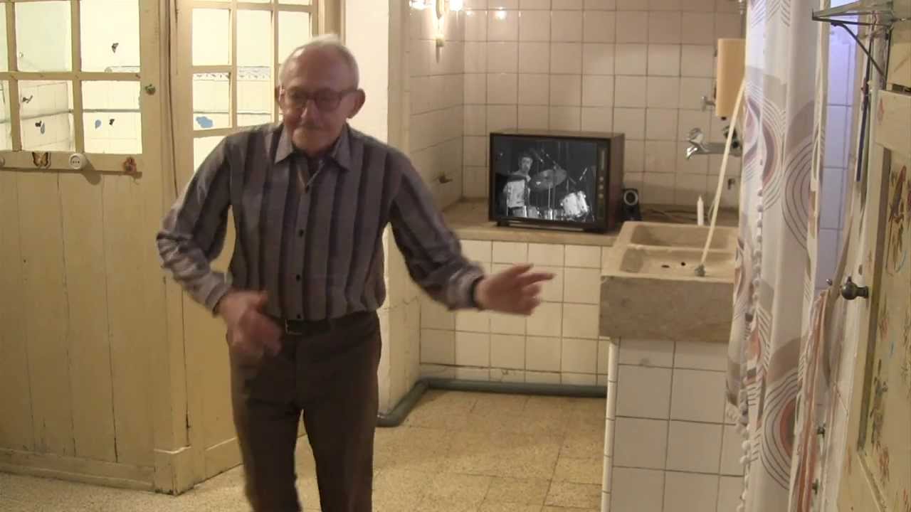 Cais Sodré Funk Connection - Come on Baby