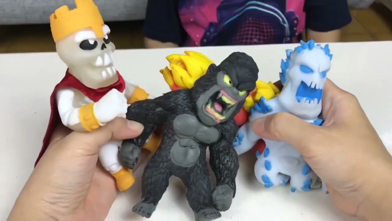 Kisah Heroik Penyelamatan Gorila Dari Monster Jahat   