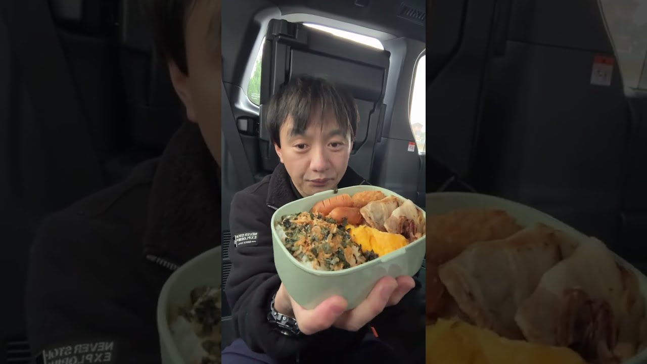 お弁当を食べてウクレレを弾きます。セイヤvideo /ギター1本で福岡ドームのステージに立ちたい がライブ配信中！
