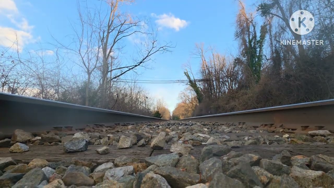 Amtraks Marc and csx is a trains!!!!!