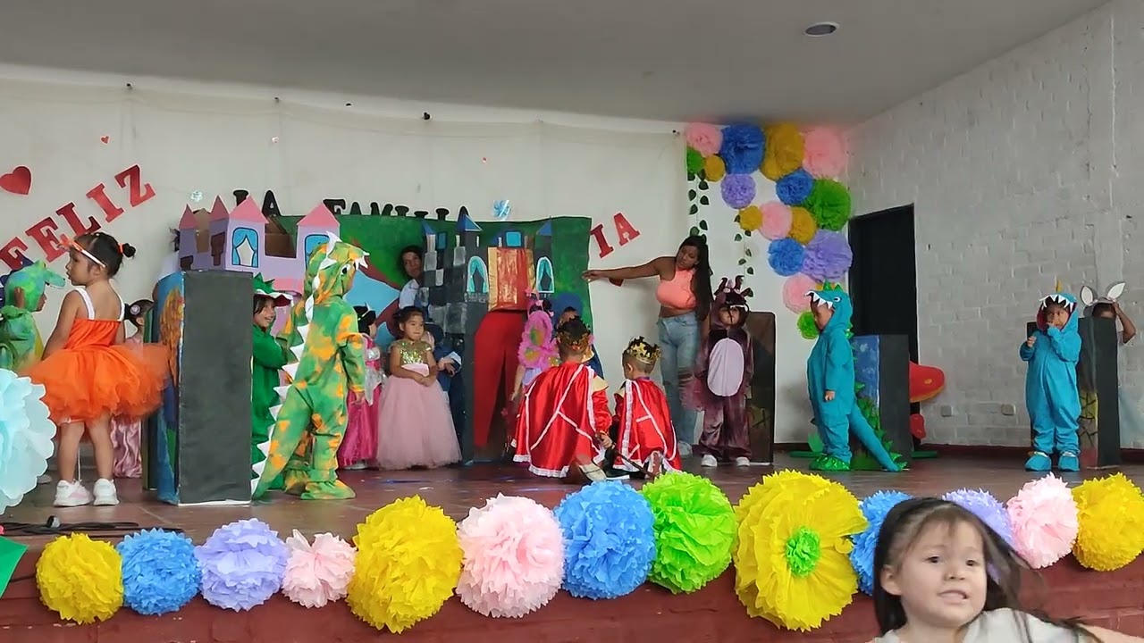 LA PRINCESA SAMY EN SU OBRA DE TEATRO DEL JARDÍN 