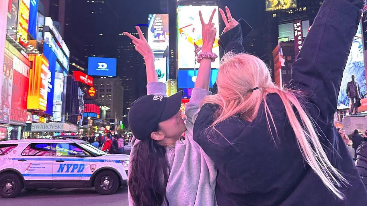 Park Rosé & Kim Jisoo (#Chaesoo) - I Think Im In Love