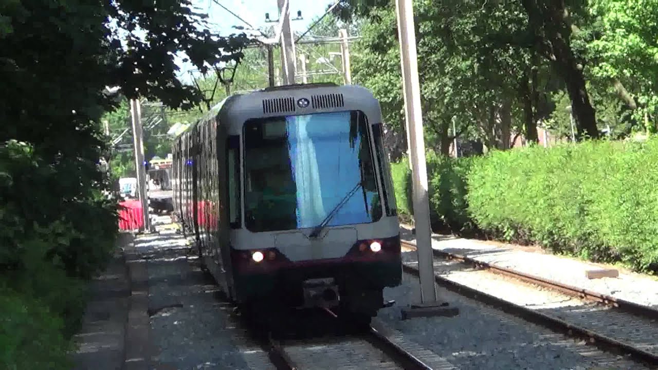 Spotdagje in Rotterdam met de metro´s op diverse station en een metro rit en 2 maal 1 tram