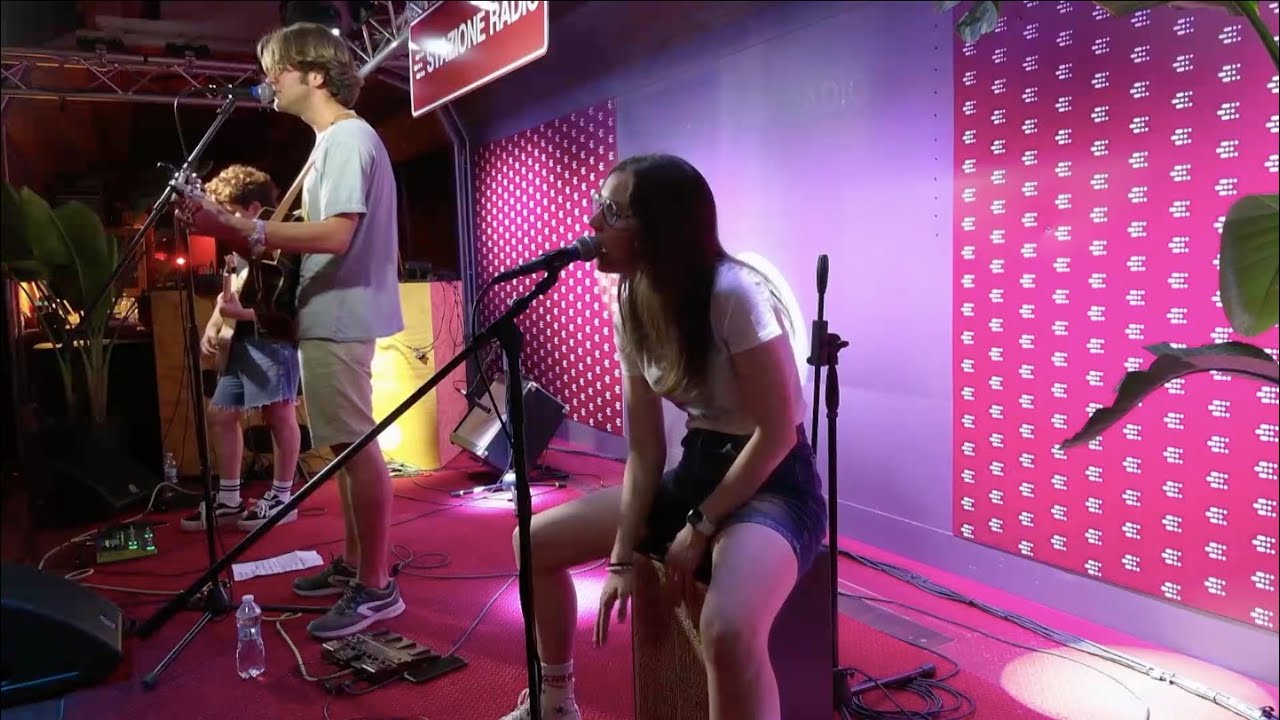 Gabriele De Lucia - Exit song [live Stazione Radio]