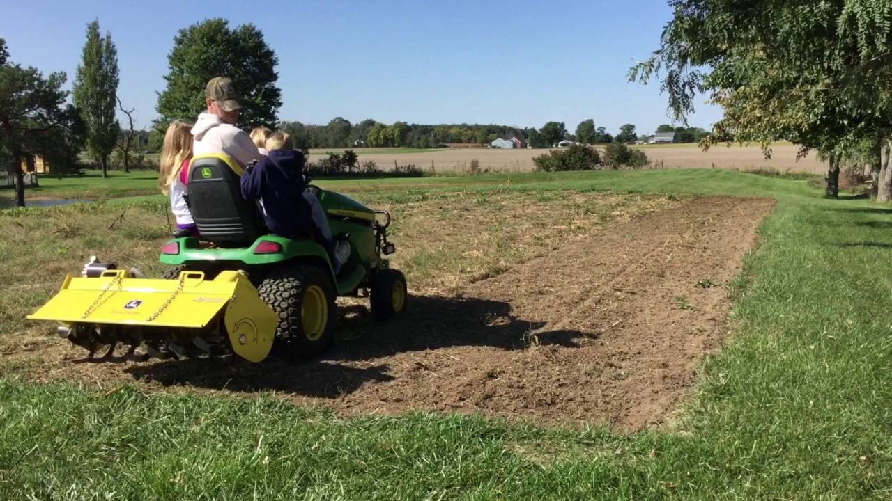 John Deere X590 with 42 inch Hydraulic Tiller