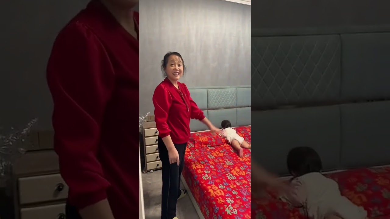 During the Spring Festival lay this Bai Fu bed sheet set of three pieces. It symbolizes go