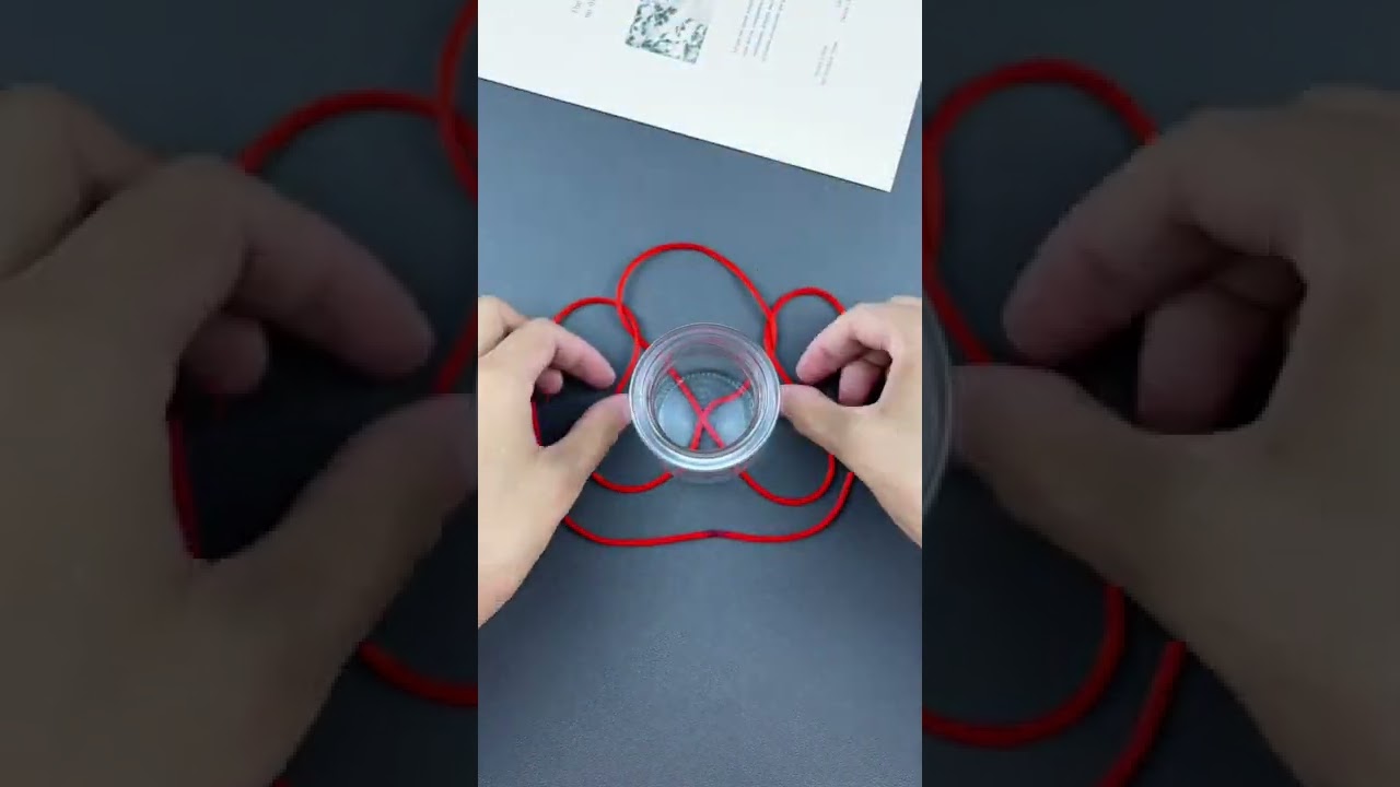 一根绳子可以拎起各种规格的瓶子，你学会了吗？#绳结 #生活小妙招 #打结小技巧 #瓶口结 #手工编织
