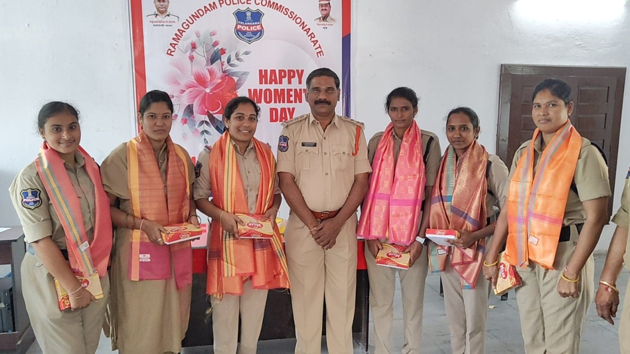 పెద్దపల్లి మహిళా పోలీస్ స్టేషన్ లో అంతర్జాతీయ మహిళా దినోత్సవ వేడుకలు.