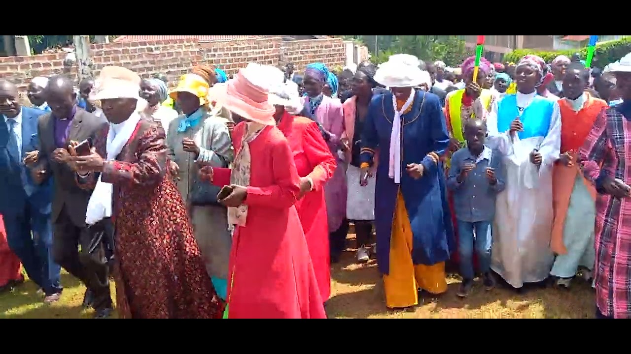 GRAND ENTRANCE OF DEPUTY ARCHBISHOP ELECT DANIEL ONGONG'A AT OYUGIS MAIN ALTAR