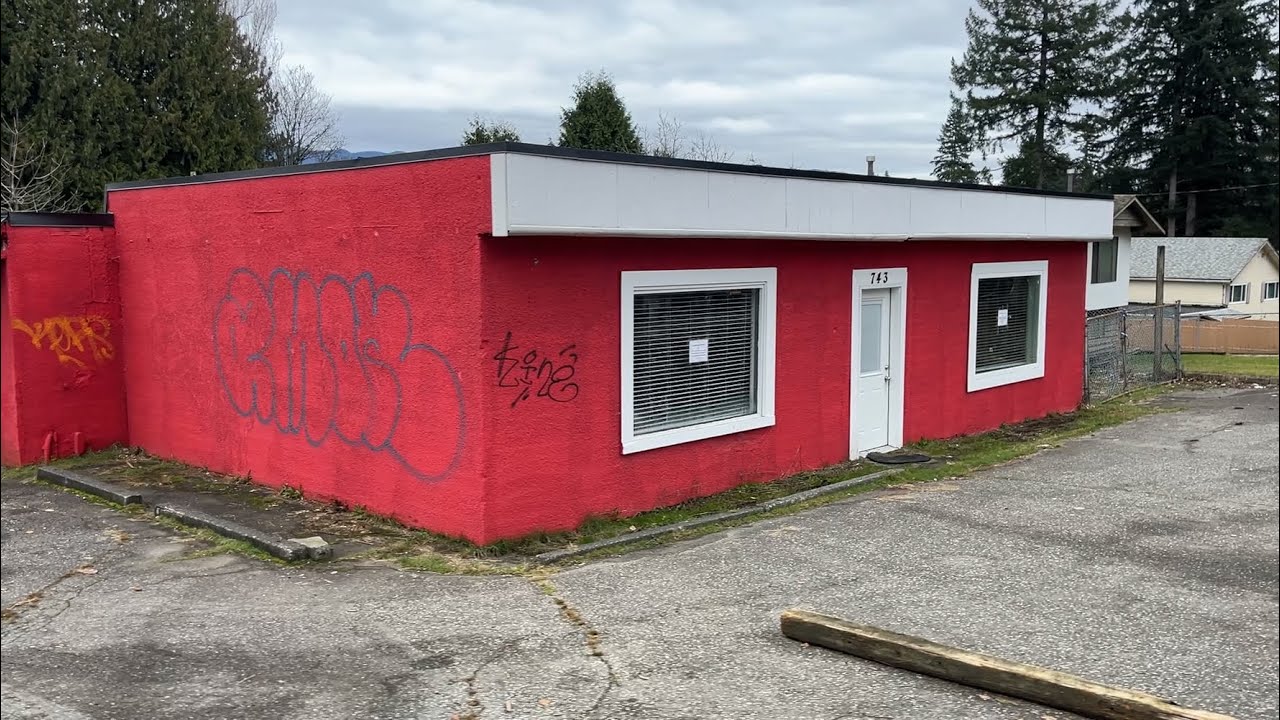 Como Lake Ave and Robinson St. Coquitlam. Jan. 2026.