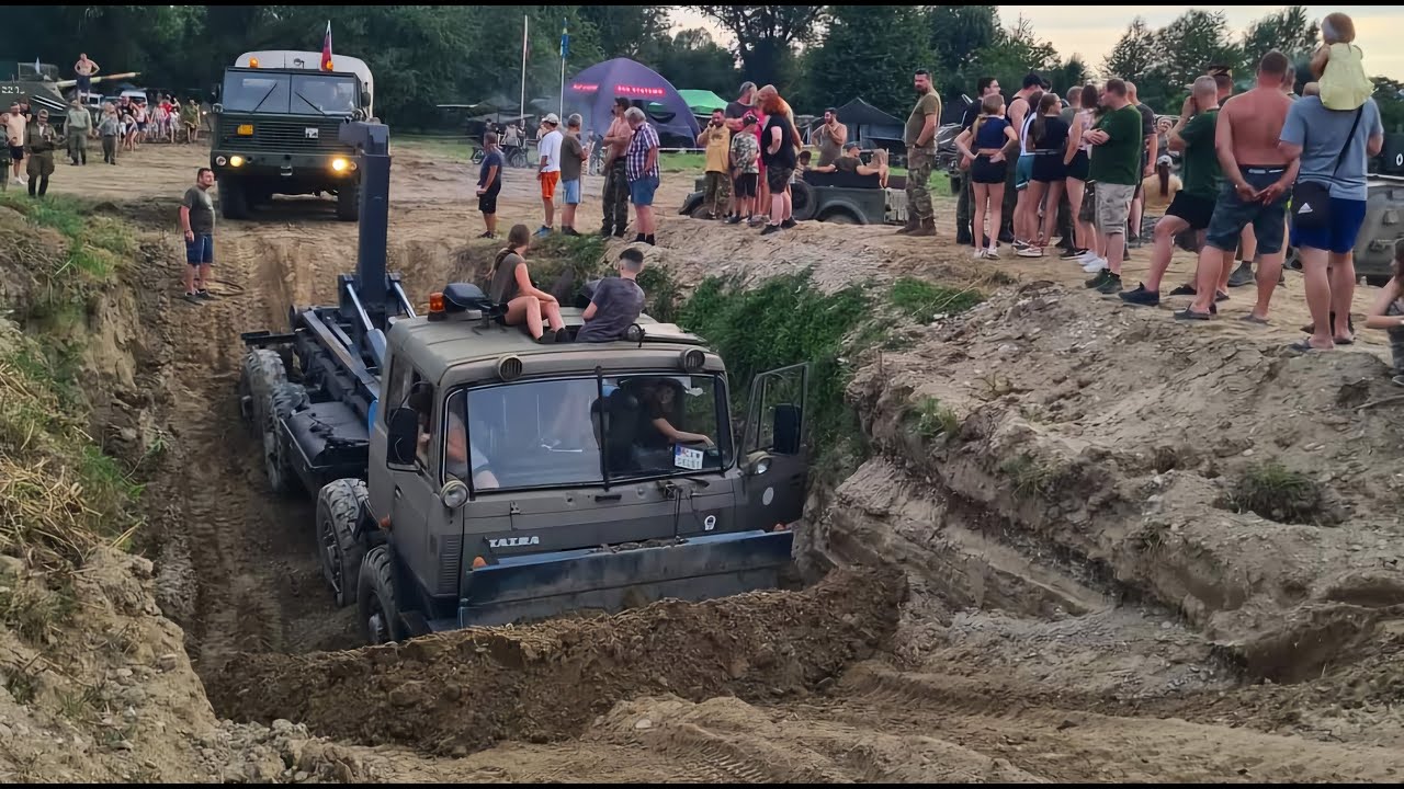 Tatra 813 vyprošťuje Tatru 815 - Tankové dni Laugarício 2024